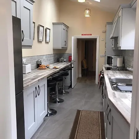 Helens House Derry City Centre Remarkable 3-Bed Buitenkant foto