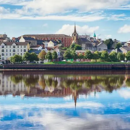 Helens House Derry City Centre Remarkable 3-Bed Buitenkant foto