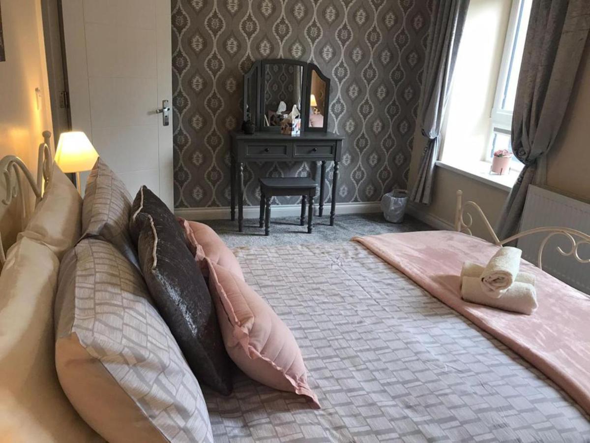 Holiday home Helens House Centre Remarkable 3-bed Londonderry