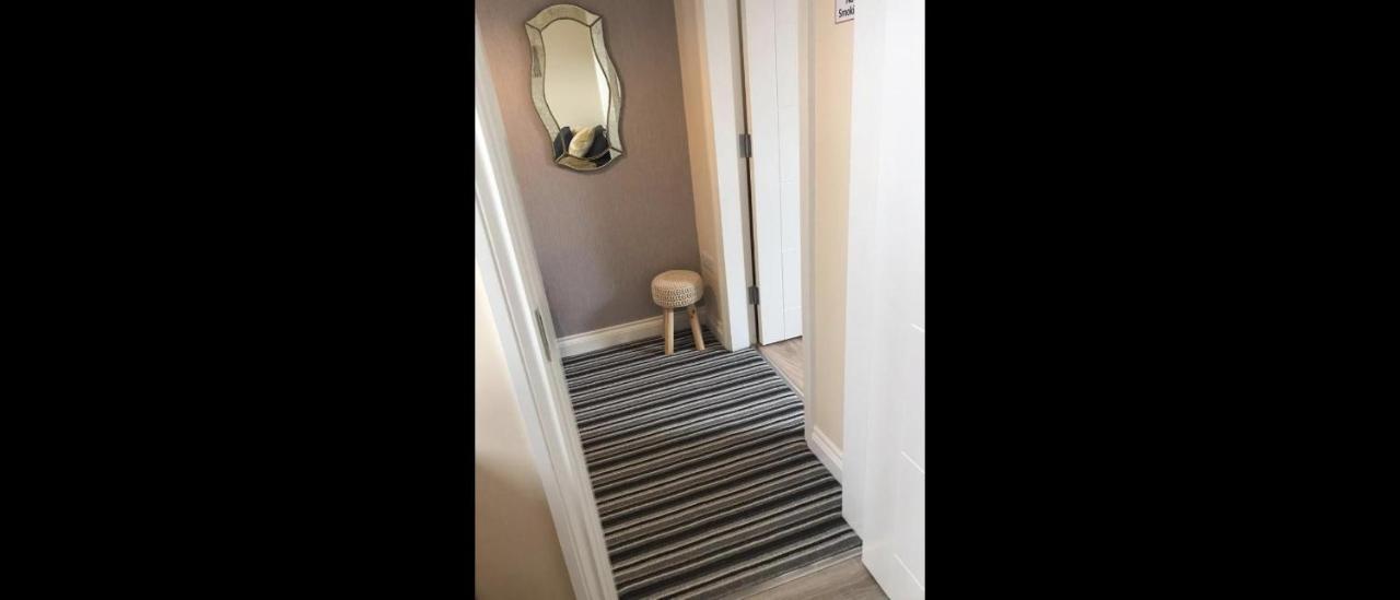 Helens House Centre Remarkable 3-bed Holiday home Londonderry