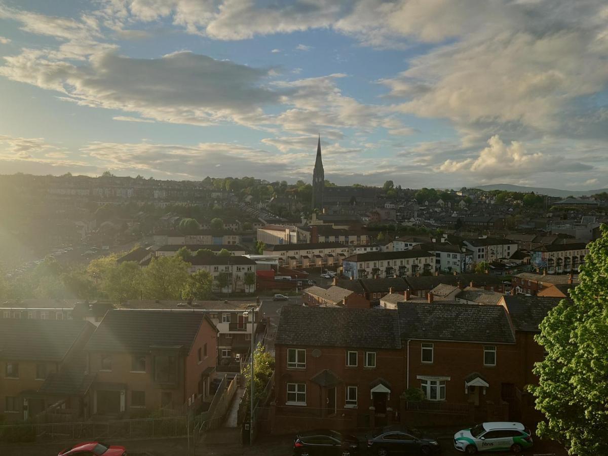 Helens House Centre Remarkable 3-bed Holiday home Londonderry